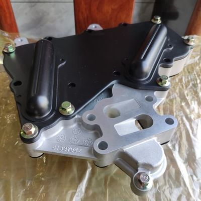 4133Y042 Perkins Engine Parts Oil Radiator/Assemblée plus fraîche pour C7.1 C6.6